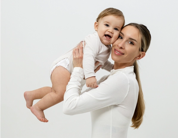 <p style='text-align: center' ><br />
&nbsp;&nbsp;&nbsp;&nbsp; Ваш малыш уже живёт в вашем сердце. Мы здесь, чтобы помочь ему родиться в этом мире.<br />
</p>